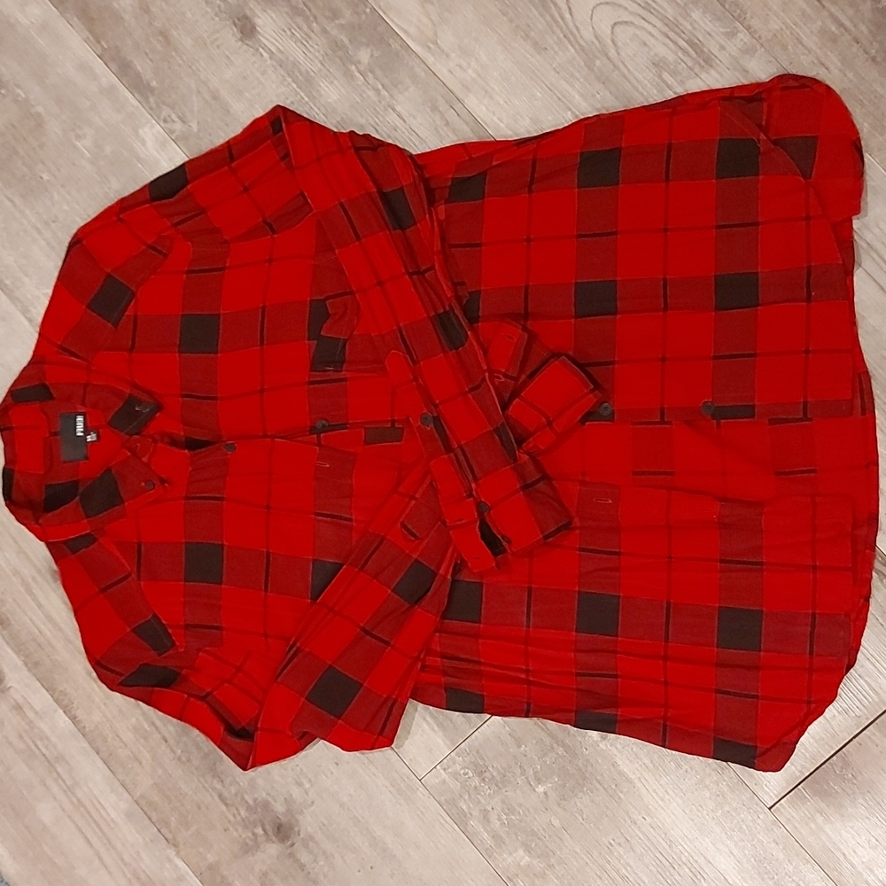 Aritzia Wilfred Free Button-Down Plaid Crinkle Effect Shirt